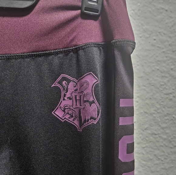 Harry Potter Black and Maroon Leggings - Picture 3 of 6